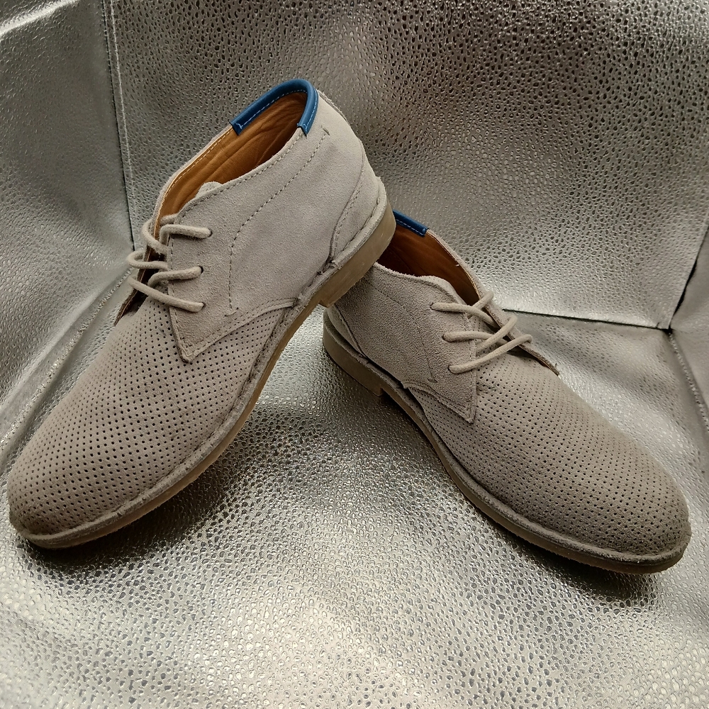 Kenneth Cole N.Y. Light Gray Chukka Boots Big Kid's Size 4